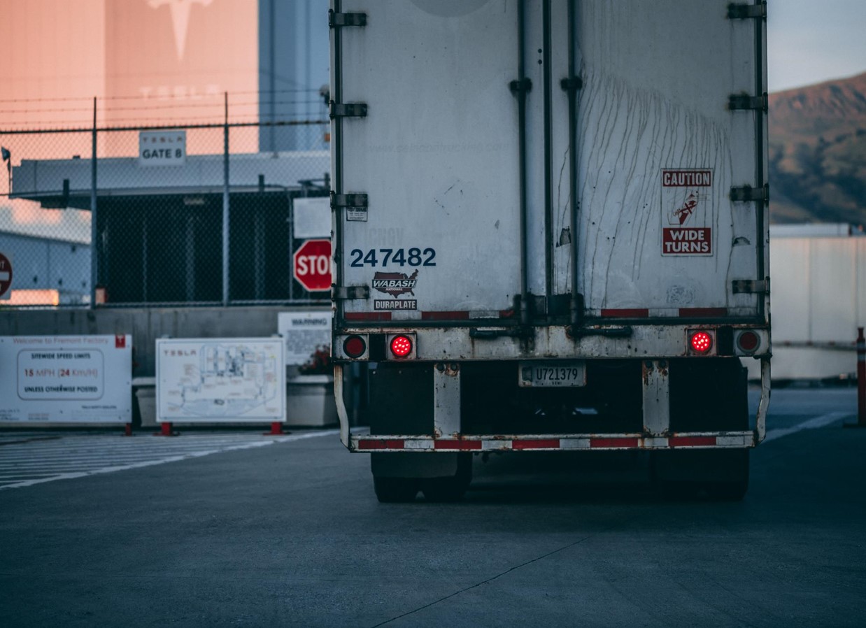 Carry trade by Trucks