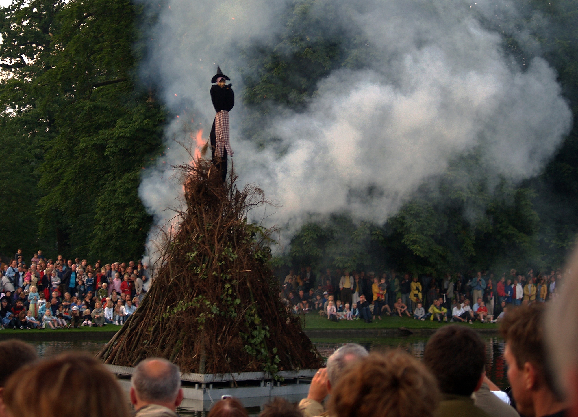 Economic analysis on the history of witch trials