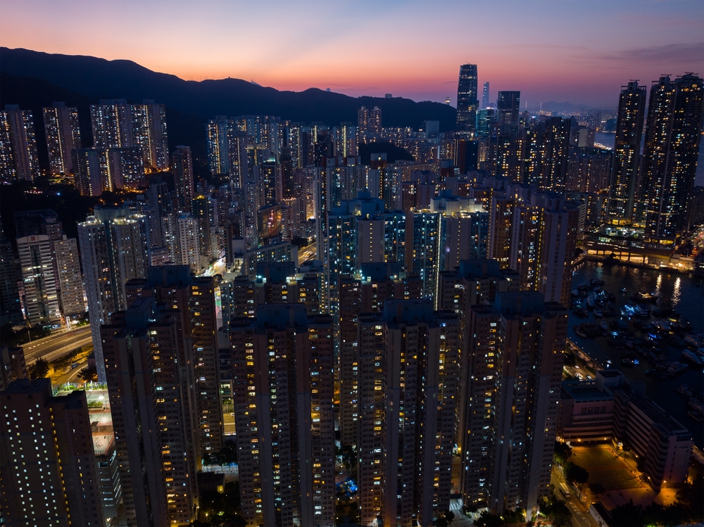 The Health Costs of Surging Electricity Tariffs